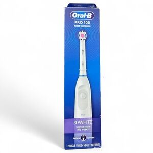 Oral-B PRO 100 3D White Battery Toothbrush New in Box with Brush Head & Batterie